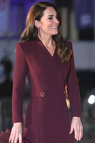 Kate Middleton wears £14 earrings from accessorize