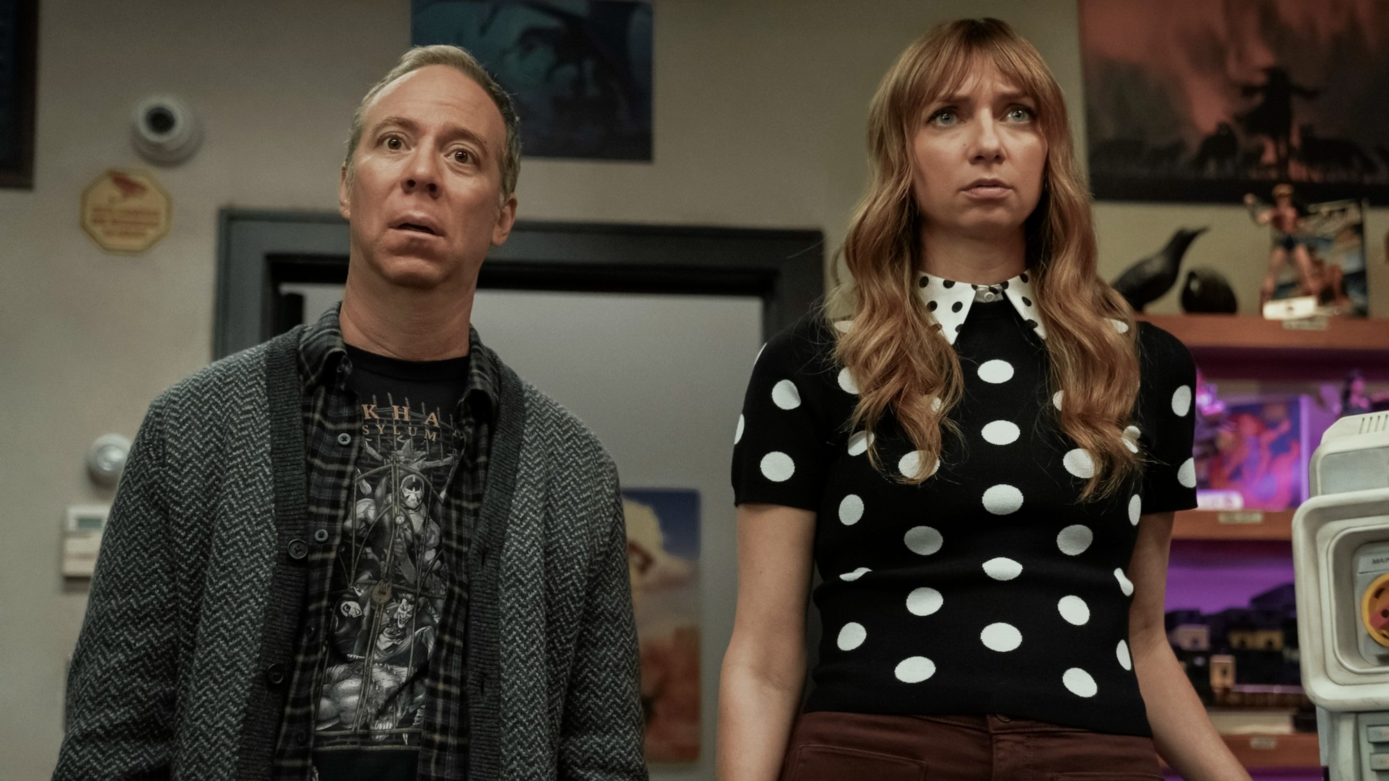 Kevin Sussman as Stuart Bloom and Lauren Lapkus as Denise in Stuart Fails to Save the Universe.