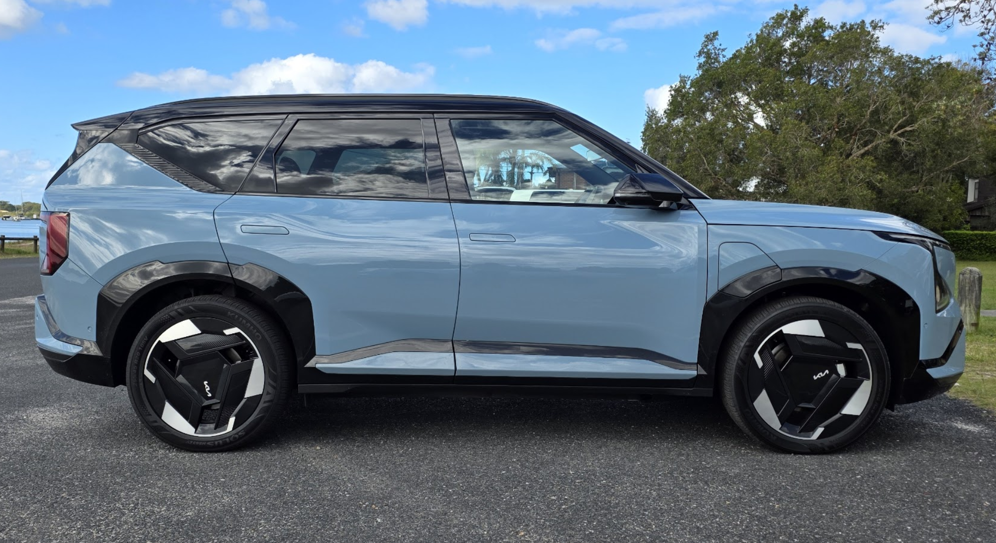 The side of the Kia EV5