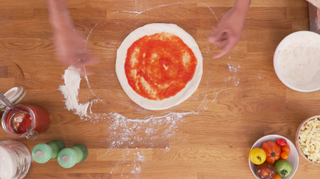 How to make sourdough pizza