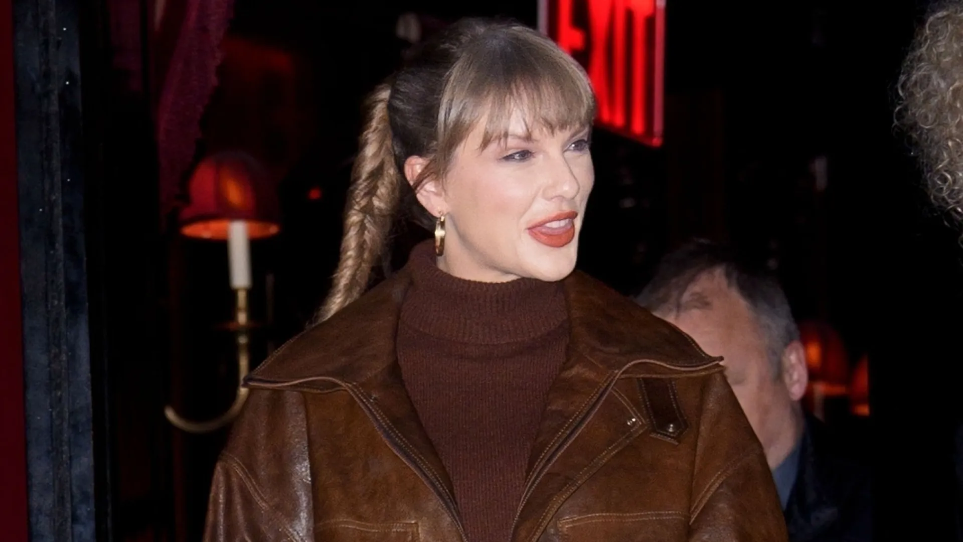 Taylor Swift's November 2025 Trends: From Leather Coats & Fishtail Braids to Album Domination leather coa