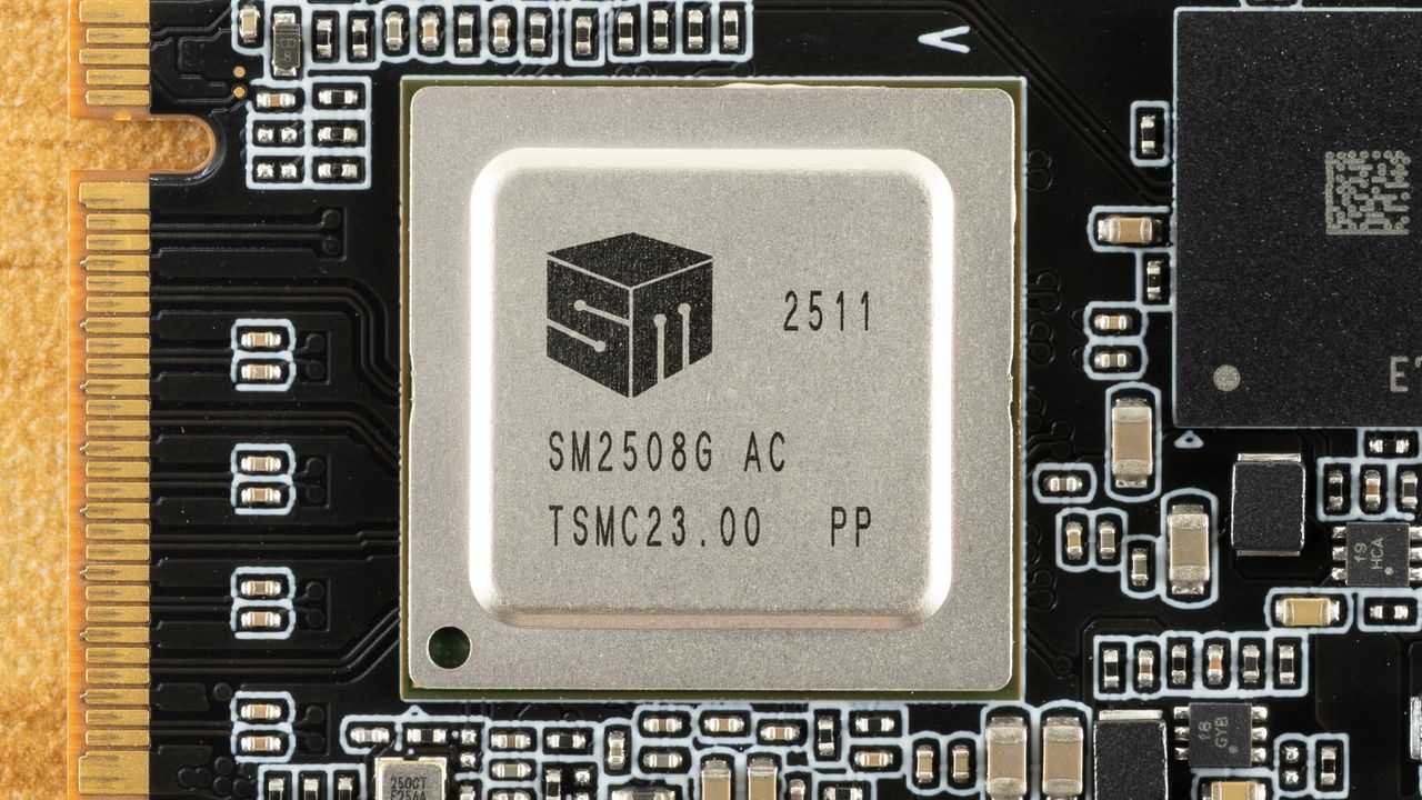 AGI AI858 2TB SSD