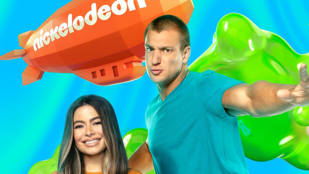 NIckelodeon Kids&#039; Choice Award Host Miranda Cosgrove Rob Gronkowski