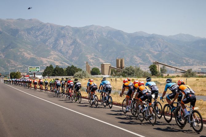 The peloton heads back towards the finish in Layton on stage 3 of the 2018 Tour of Utah