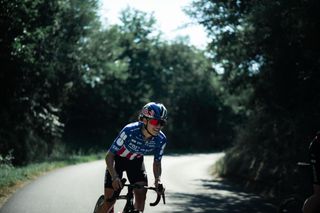 'My goal is to compete at the pinnacle of the sport' &ndash; Kate Courtney gets a taste of the top with Tour de France Femmes visit with FDJ United-Suez