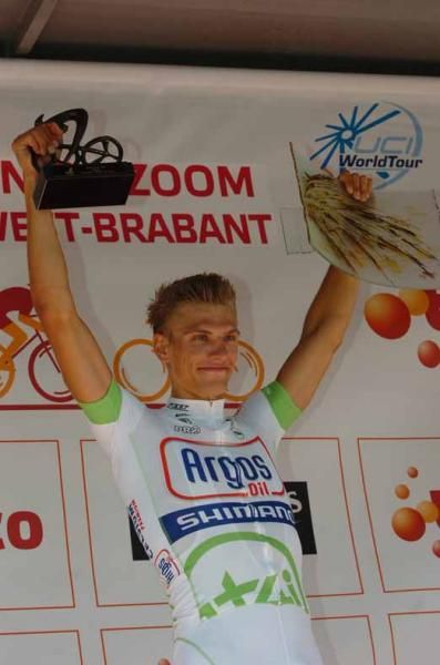 Marcel Kittel (Argos-Shimano) is in fine form.