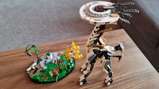 LEGO Horizon Forbidden West: Tallneck and base shot from above