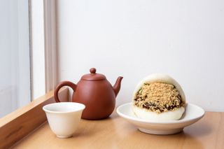 Bao bun and teapot at BAO restaurant