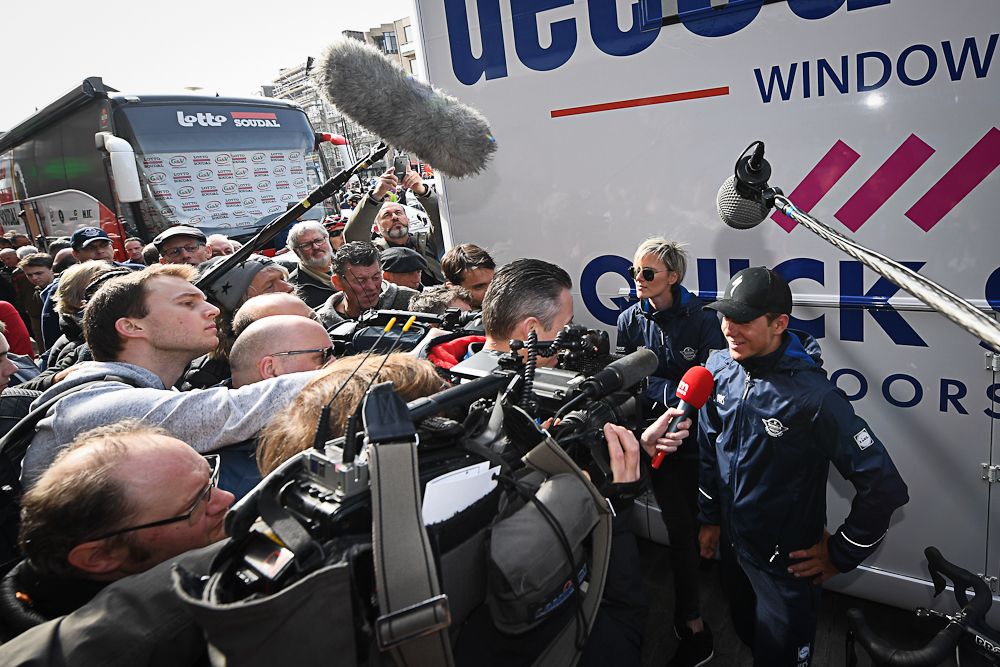 Remco Evenepoel draws a crowd at the start of Nokere Koerse