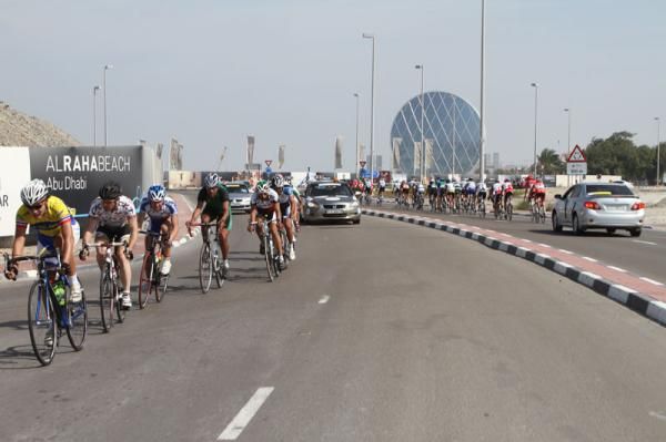 The long flat roads meant the breakaway had trouble moving out of sight of the peloton