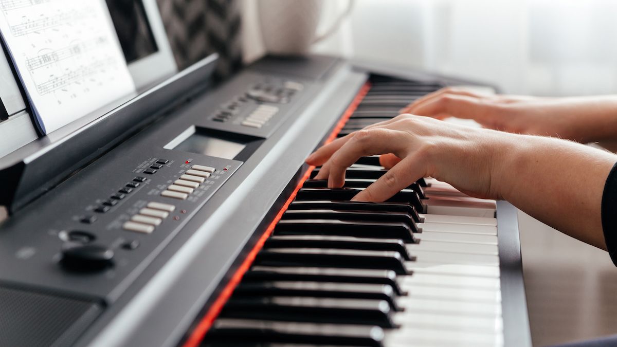 electric keyboard piano