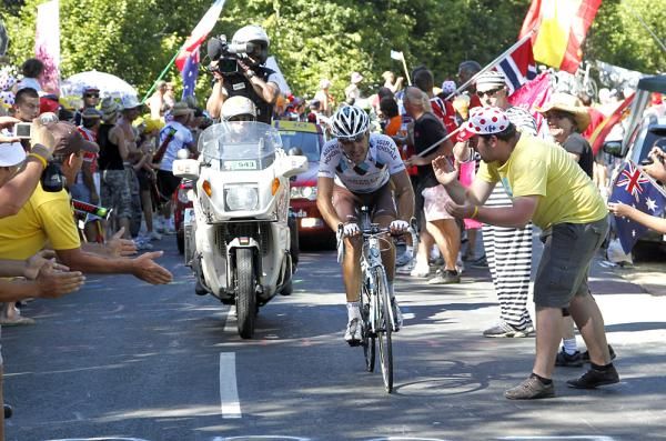 Christophe Riblon (AG2R-La Mondiale) was the sole survivor of the day's break.