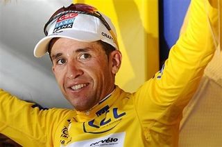 Carlos Sastre joins other cycling greats to win French medal