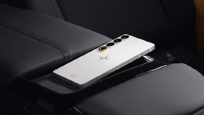 Polestar phone
