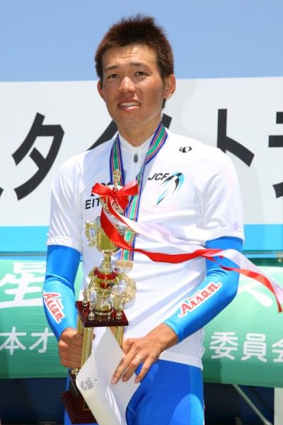 Kazuhiro Mori (Aisan Racing) got the elite men&rsquo;s champion jersey.