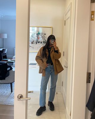 @nicoleakhtarzad outfit mirror selfie fall style