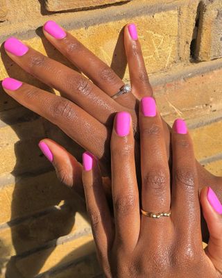 @paintedbyjools hot pink manicure