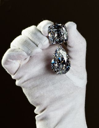 The Cullinan III and IV Brooch is displayed ahead of the 'Diamonds: A Jubilee Celebration' exhibition at Buckingham Palace on May 15, 2012 in London, England. The jewellery is made from the Cullinan Diamond, the largest diamond ever found.