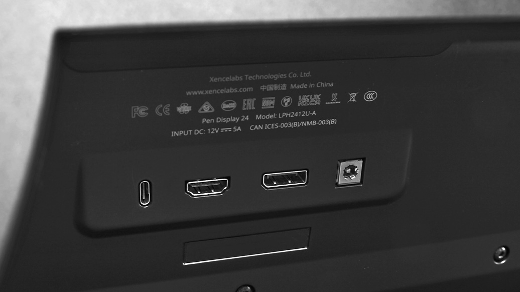Xencelabs Display 24 Studio Series; a close up of the ports of a drawing tablet