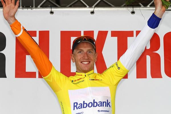Jos Van Emden (Rabobank) retains his race lead.