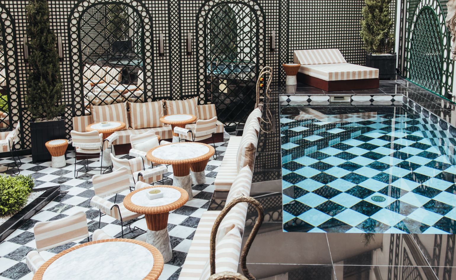 hotel sax paris review