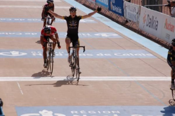 Taylor Phinney (Trek-Livestrong) sprints to win the U23 Paris-Roubaix