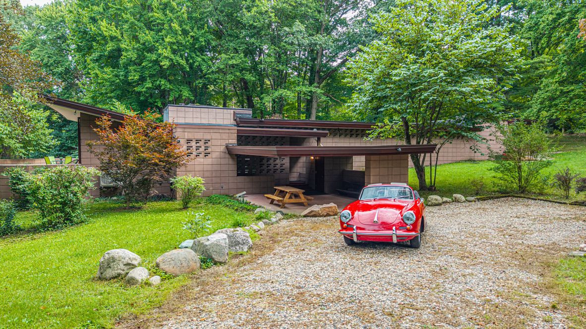 External views of the Samuel Eppstein residence