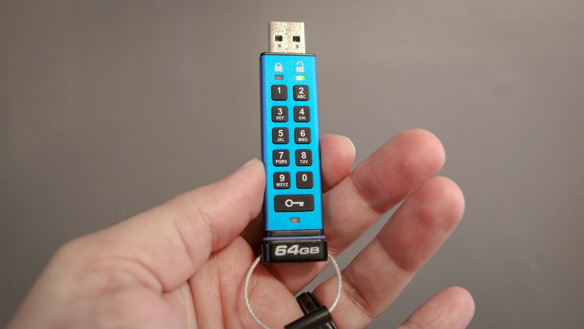 I just tested this ultra-secure USB flash drive and now I feel like a spy