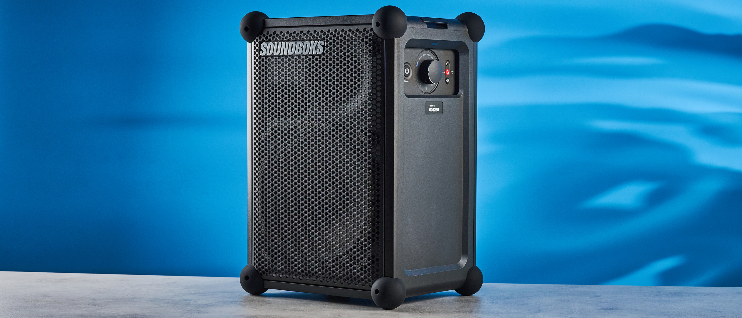 A black Soundboks Mix party speaker