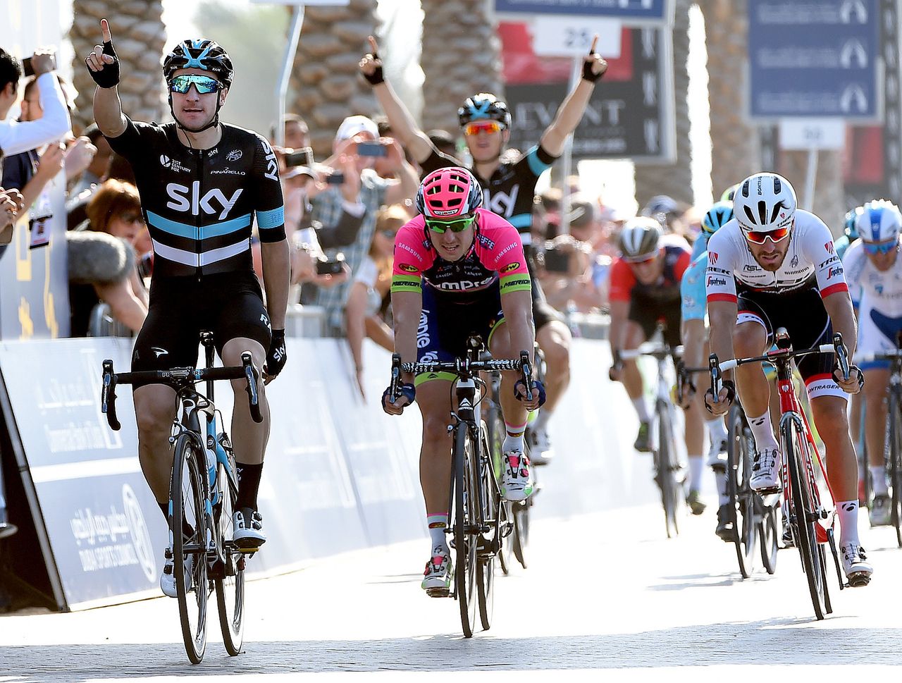 Elia Viviani wins stage 2 of the Dubai Tour