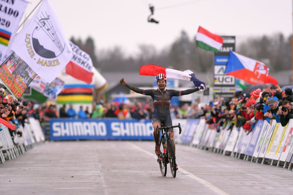 Marion Norbert-Riberolle (France) wins under-23 women's title at UCI Cyclo-cross World Championships