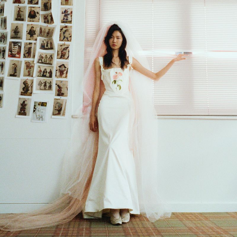 Dream Destinations, Designer Birkenstocks and Viral Vows—Everything Modern Brides Are Bookmarking in 2026