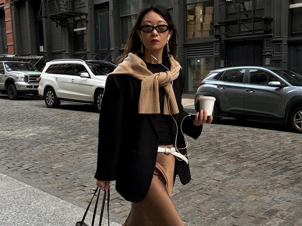 Influence anti-basic winter outfits: blazer, jumper and skirt