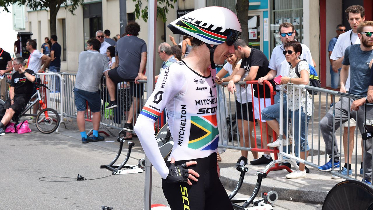 Daryl Impey in the colours of the South African national time trial champion