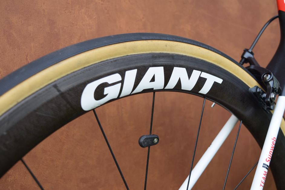 A Giant speed sensor is located on the rear wheel