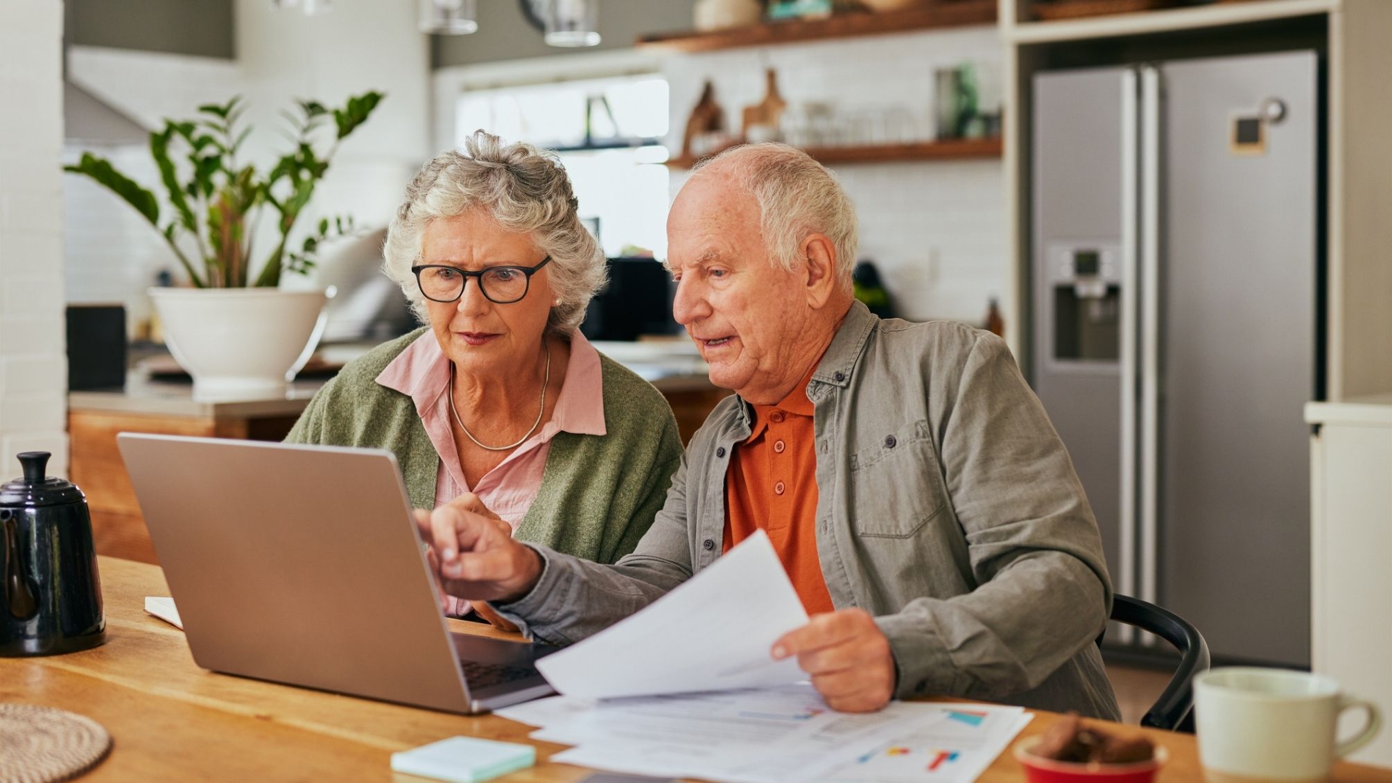 An elderly couple focused on updating their estate plan. 