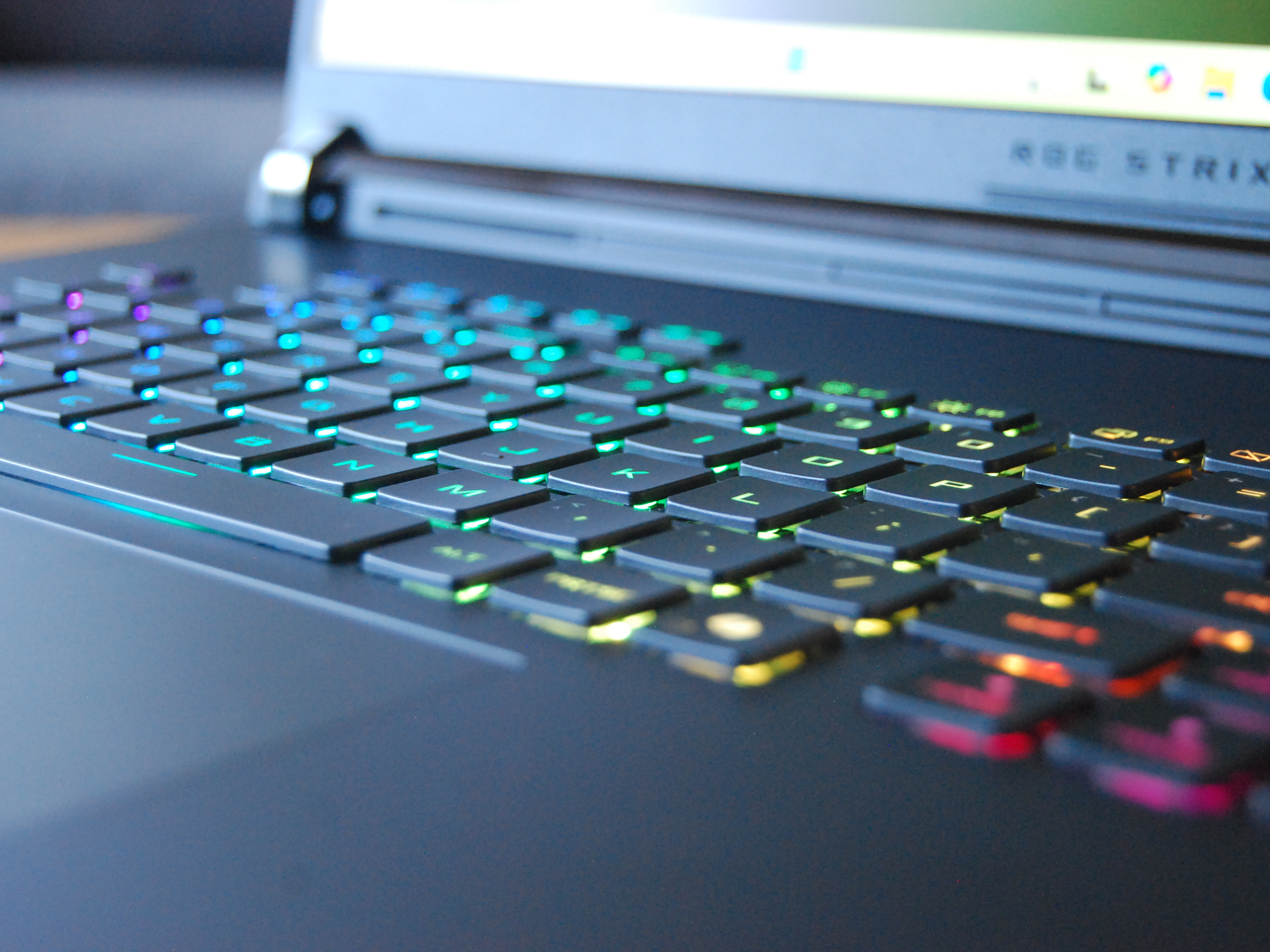 ASUS ROG Strix SCAR 18 (2025)