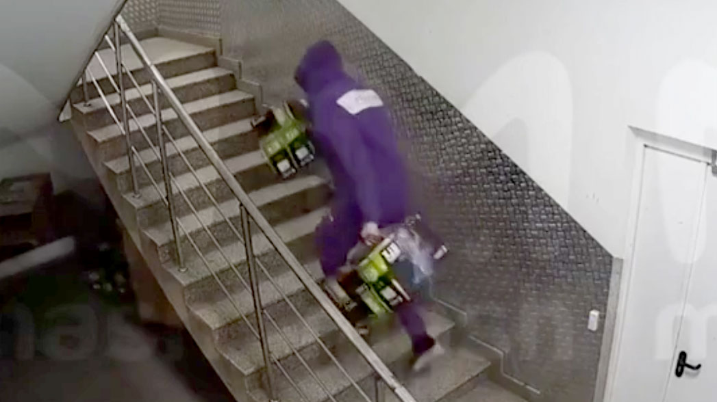 Graphics card theft in progress
