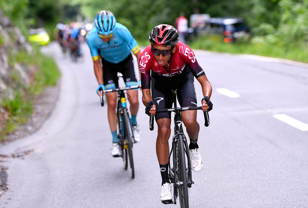 Egan Bernal attacks near the end of stage 6 at Tour de Suisse