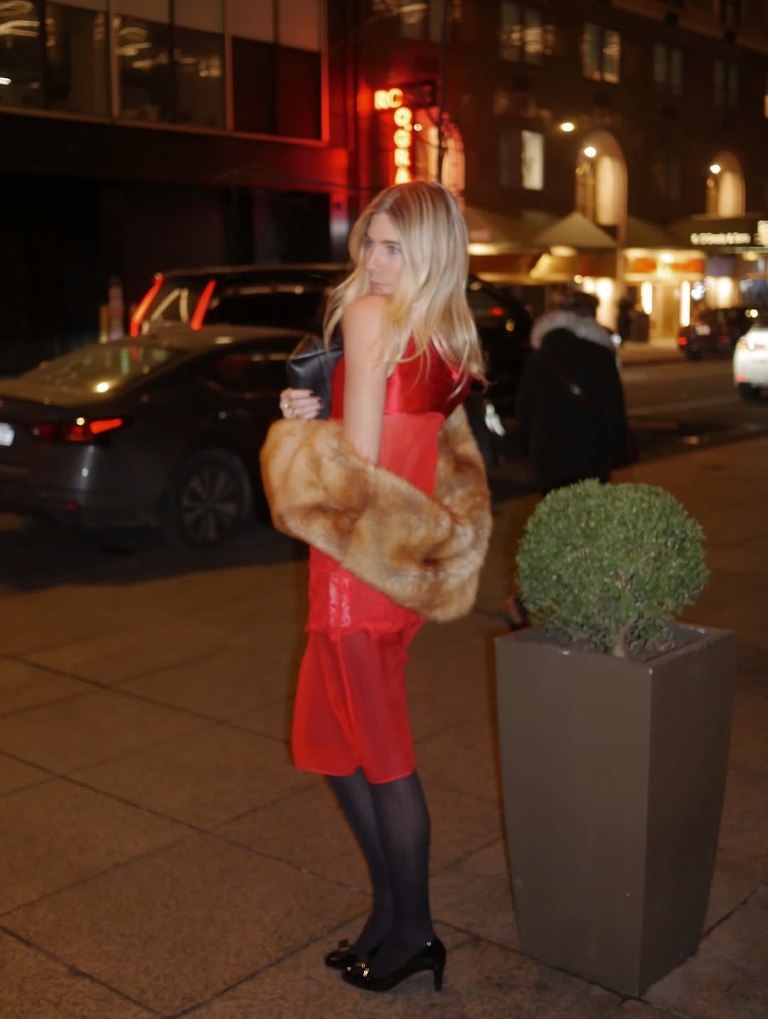 how to dress sexy in 2026