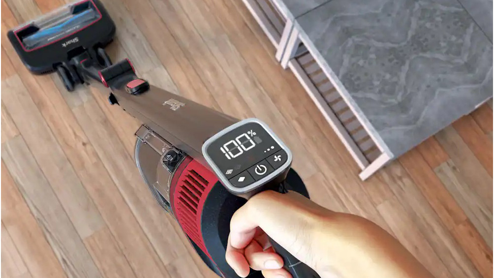 The Shark Anti Hair Wrap Cordless Stick Vacuum Cleaner with PowerFins, Flexology & TruePet
