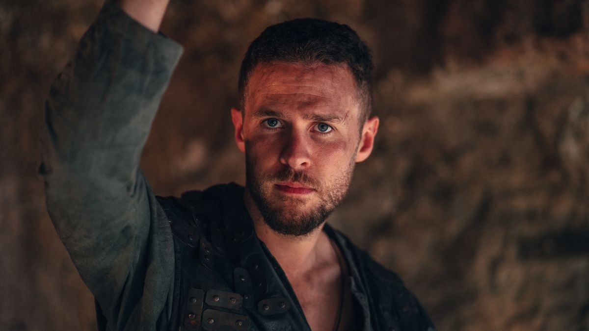 Iain De Caestecker as King Arthur in Th Winter King