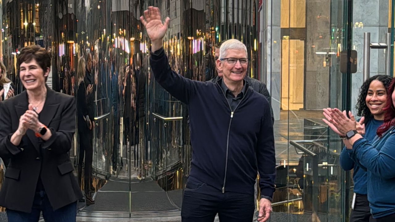 Apple Vision Pro store launch