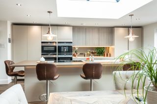 LED strip kitchen cabinet lighting ideas