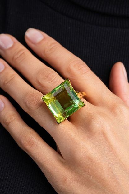 Kenneth Jay Lane - Polished Gold and Peridot Square Center Stone Ring
