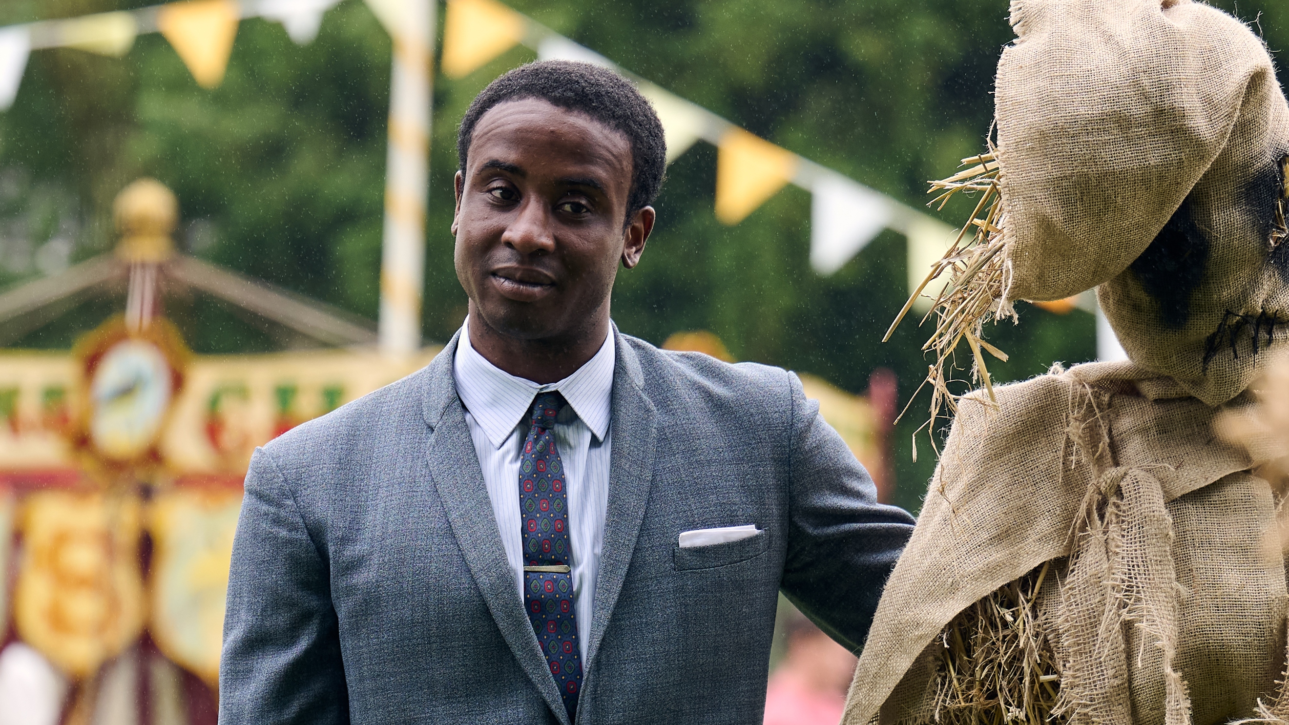 Jerry Iwu as DS Felix Livinstone.