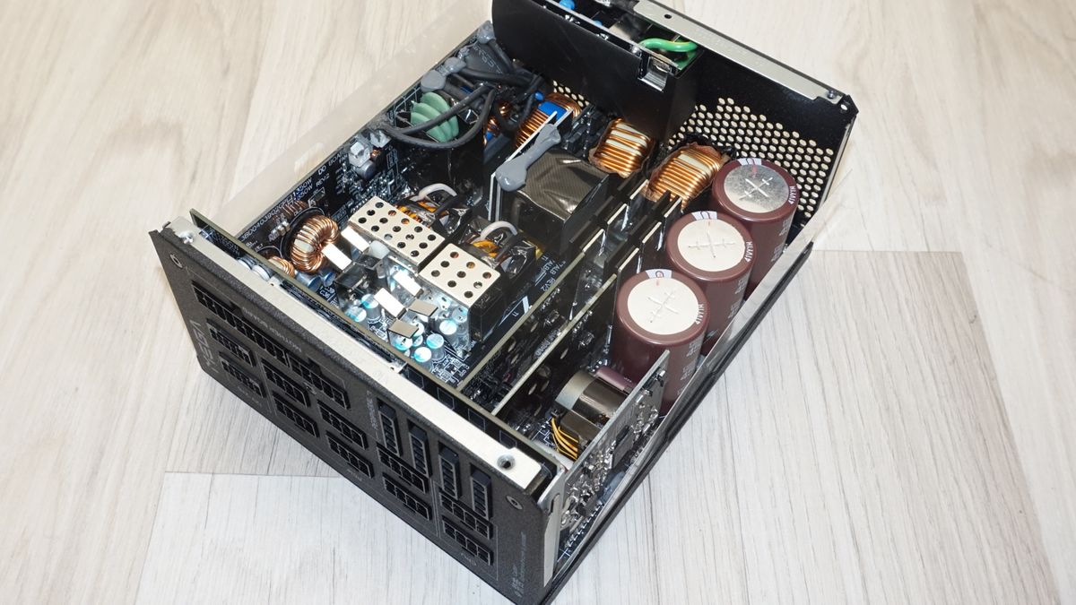FSP Mega TI 1650W Titanium PSU