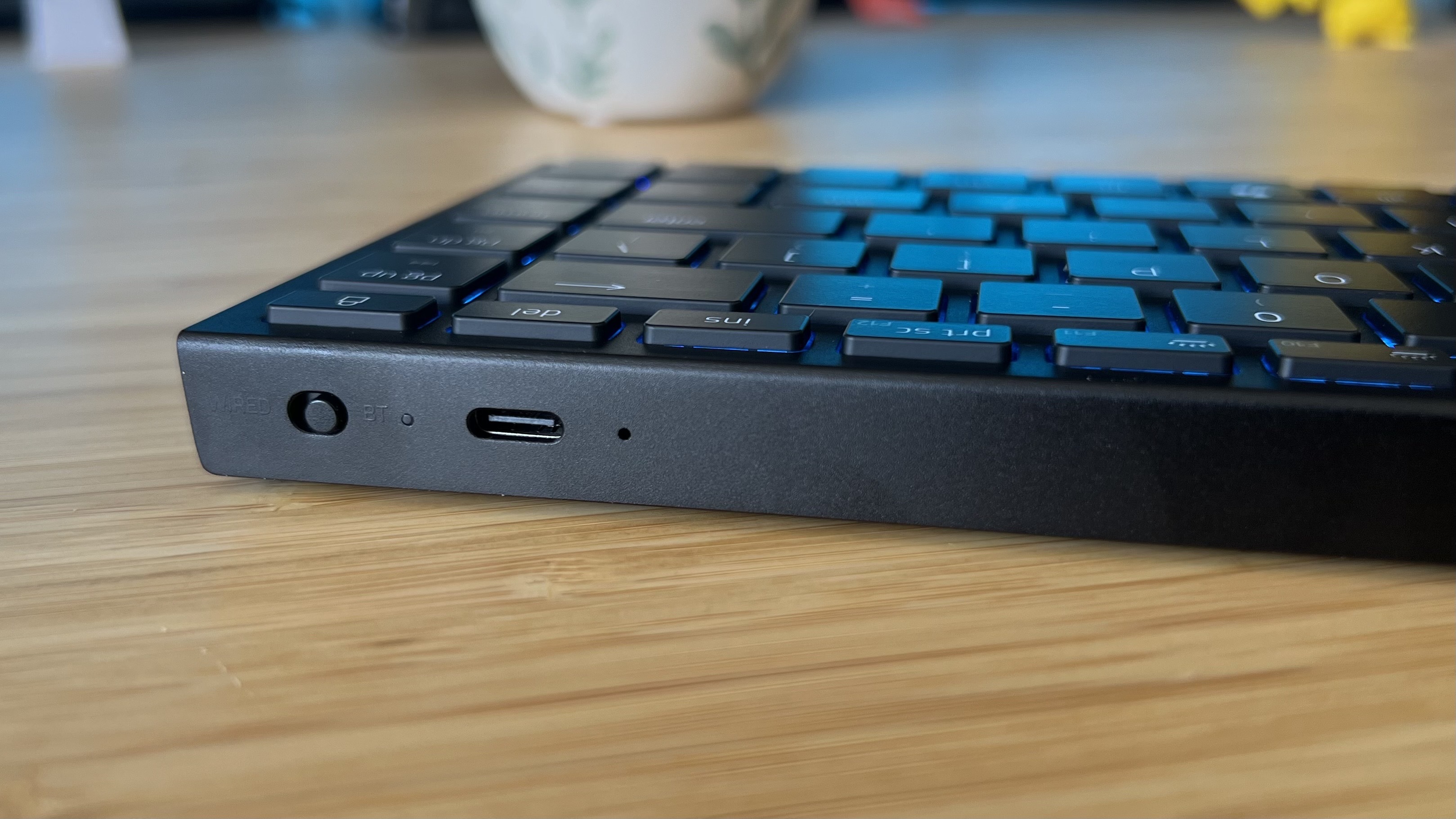 Close up on USB-C port and connection toggle on Razer Joro gaming keyboard