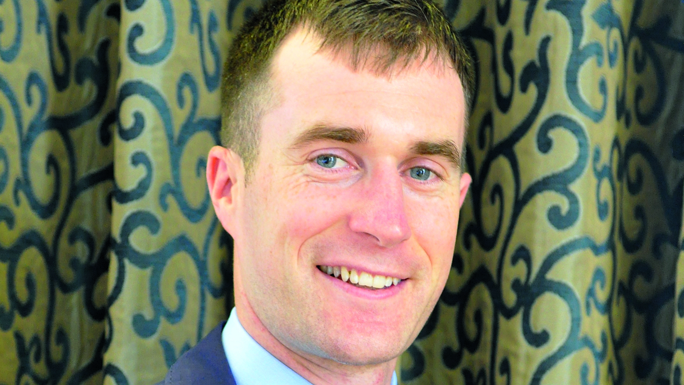 Darren-Edwards-head-shot.jpg