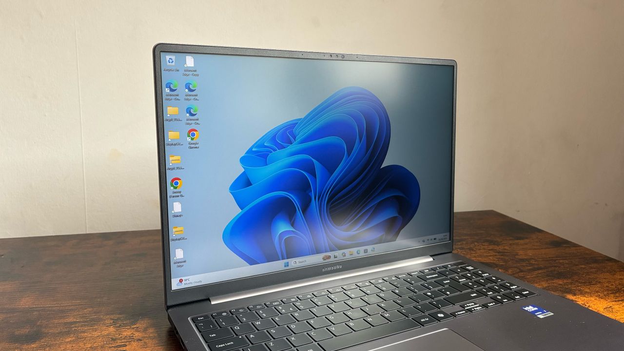The Samsung Galaxy Book6 on a desk